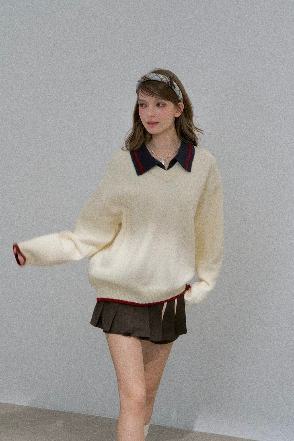 line neck ivory Knit RI1366